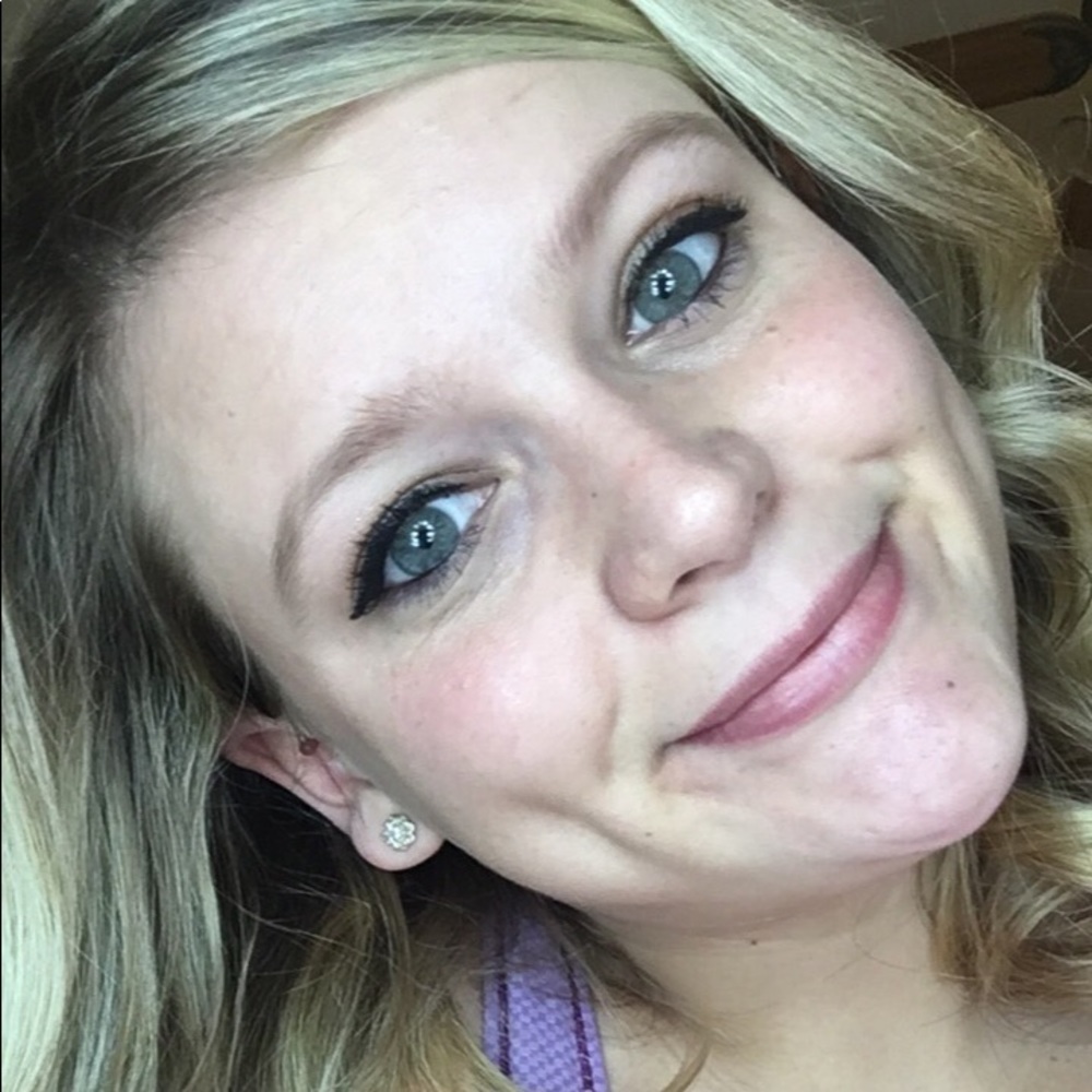 Meet your Posher, Brianne